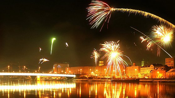 Foto: Oberösterreich Tourismus GmbH/Andreas Röbl: Silvesterfeuerwerk in Linz