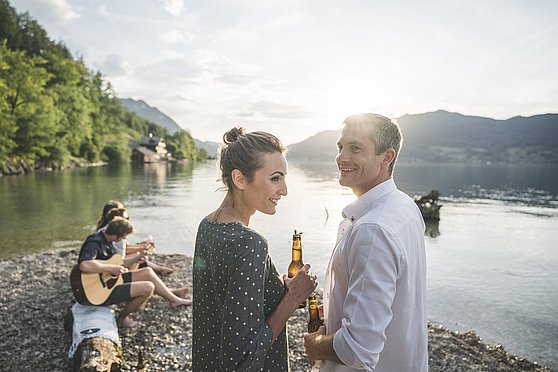 www.moritz-ablinger.com
Auswahl_1, Auswahl_2_Attersee, Jugend_am_See
Sonnenuntergang und Sommerlaune am Attersee
